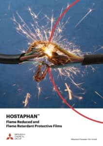 Zwei durchtrennte Kabel mit Funkenflug vor blauem Hintergrund, Hostaphan-Schutzfolien-Werbung